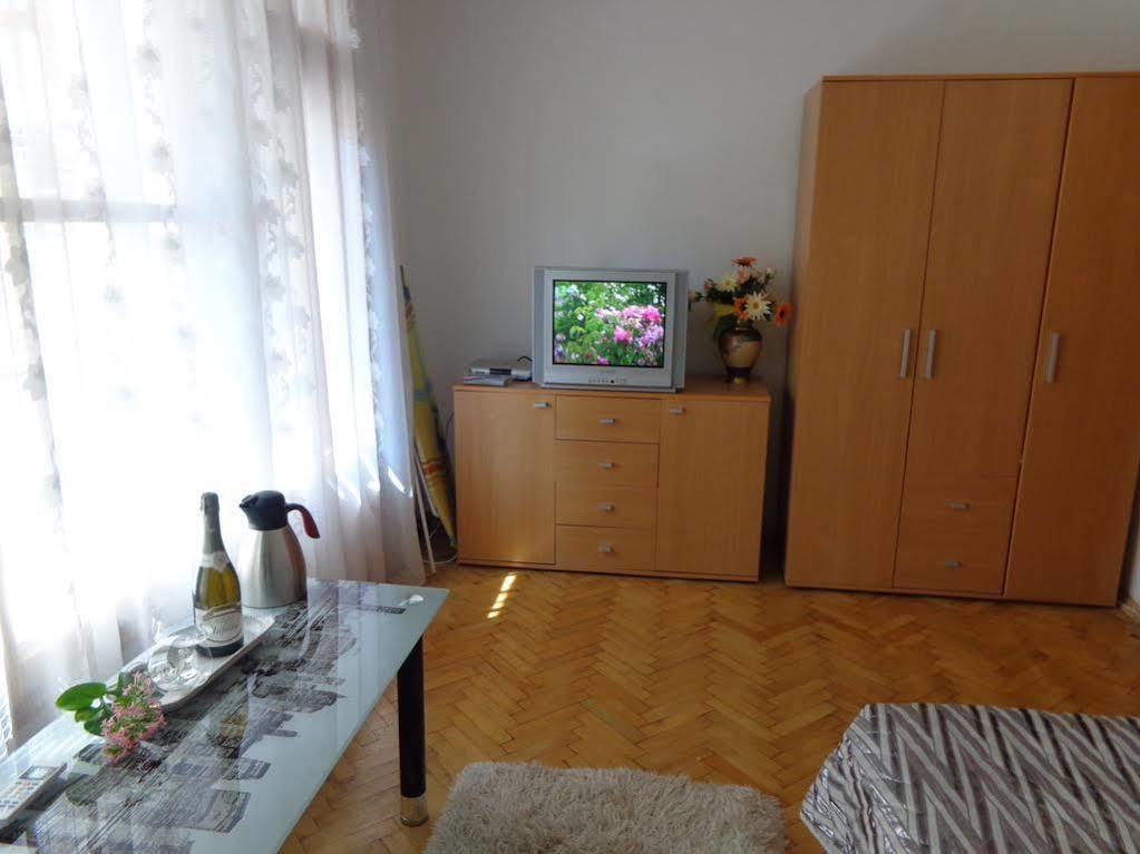 Zoya Apartment Burgas Extérieur photo